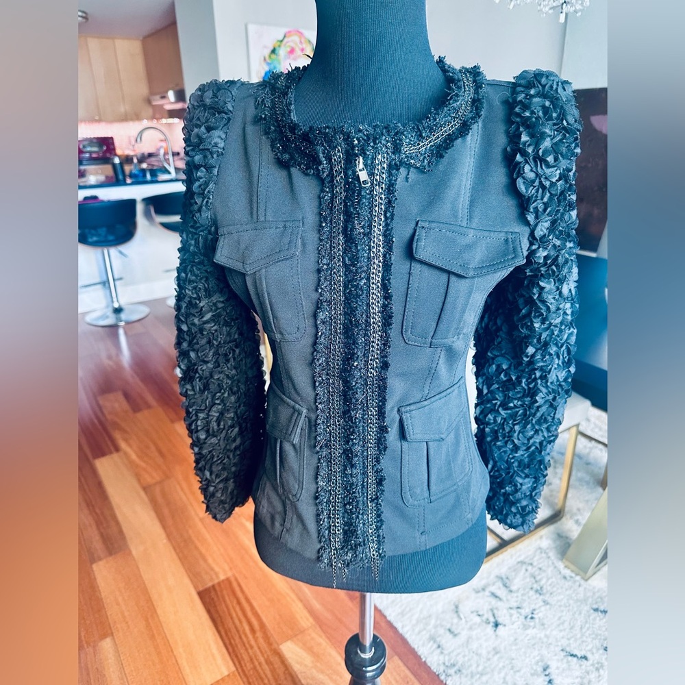 Black Textured Sleeve Zip-Front Women's Jacket